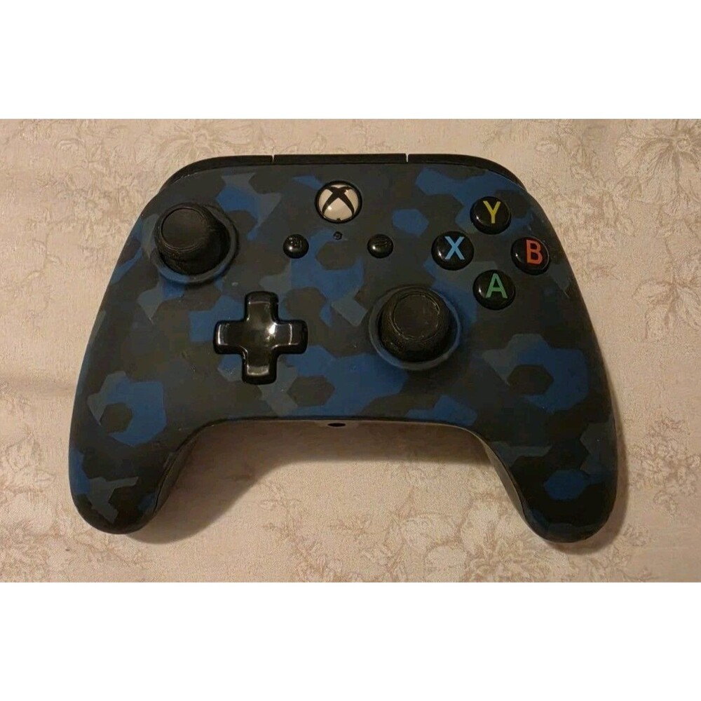 Wired Controller for Xbox One / Xbox Series X|S (No Cable)